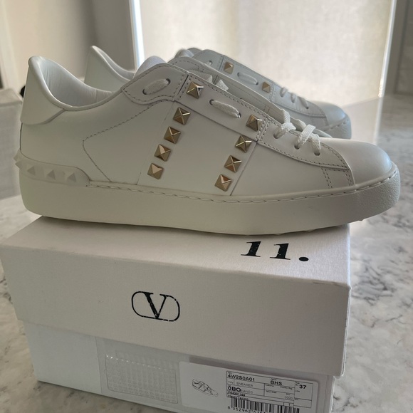 Valentino Garavani Rockstud Sneakers - Picture 1 of 5